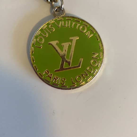 Louis Vuitton charm bracelet - Picture 6 of 11